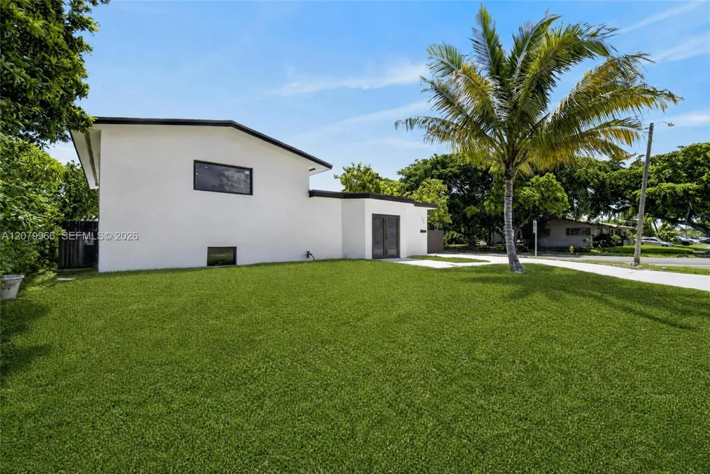 1200 NE 204th Ter Miami, FL 33179
