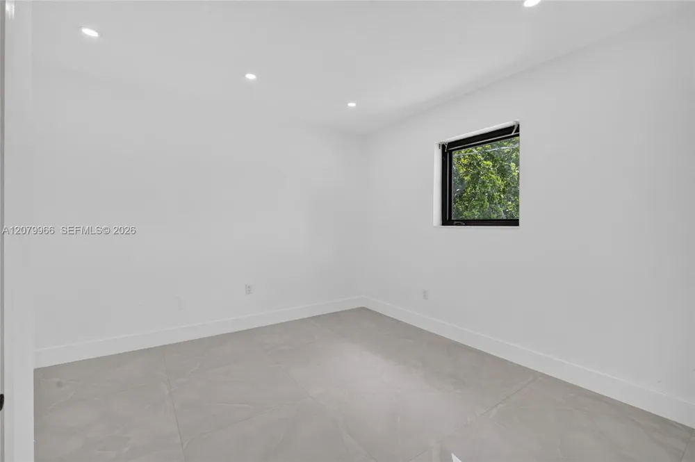 1200 NE 204th Ter Miami, FL 33179