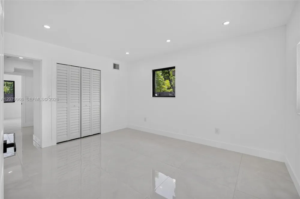 1200 NE 204th Ter Miami, FL 33179