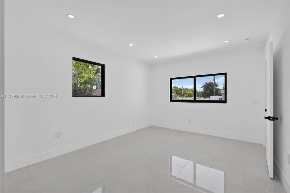 1200 NE 204th Ter Miami, FL 33179