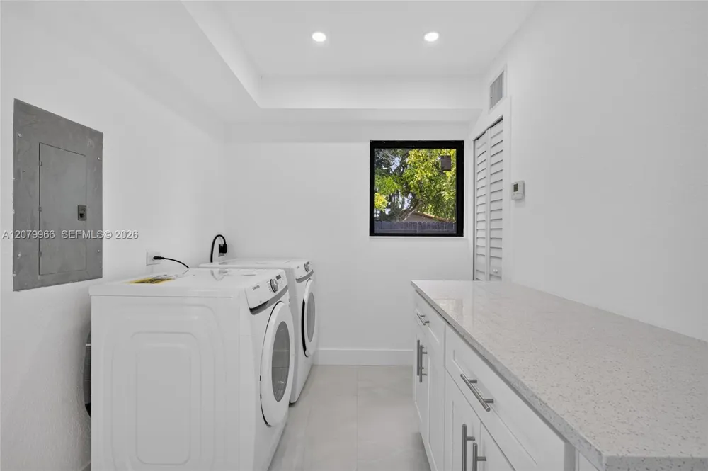 1200 NE 204th Ter Miami, FL 33179