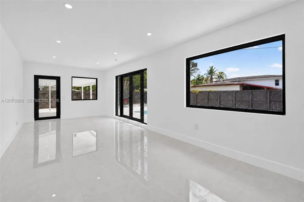 1200 NE 204th Ter Miami, FL 33179