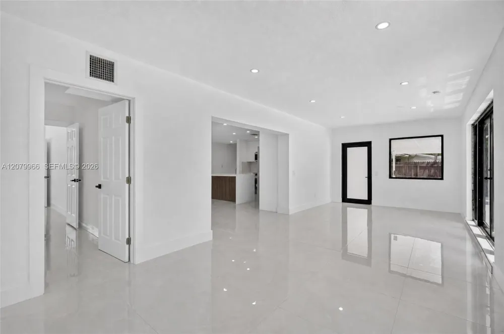 1200 NE 204th Ter Miami, FL 33179