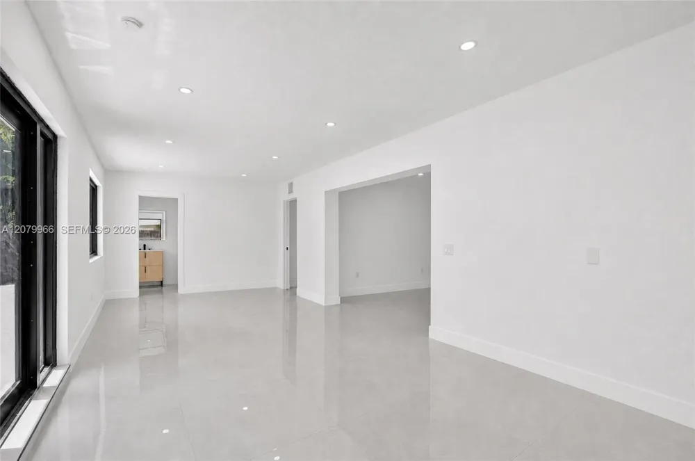 1200 NE 204th Ter Miami, FL 33179