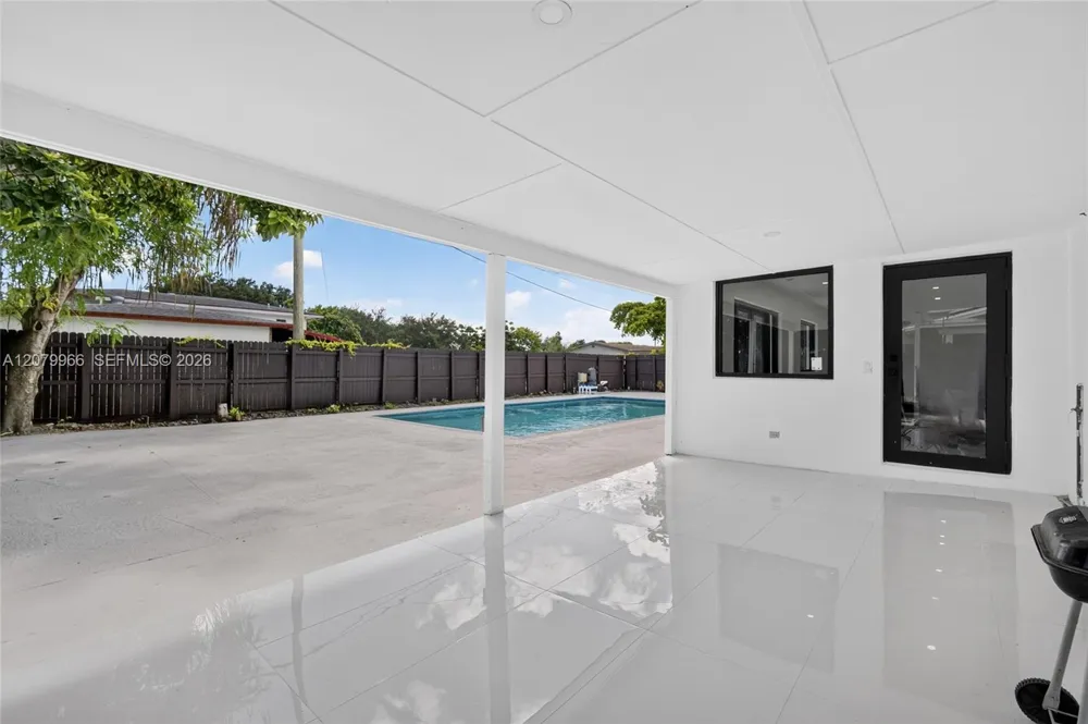 1200 NE 204th Ter Miami, FL 33179