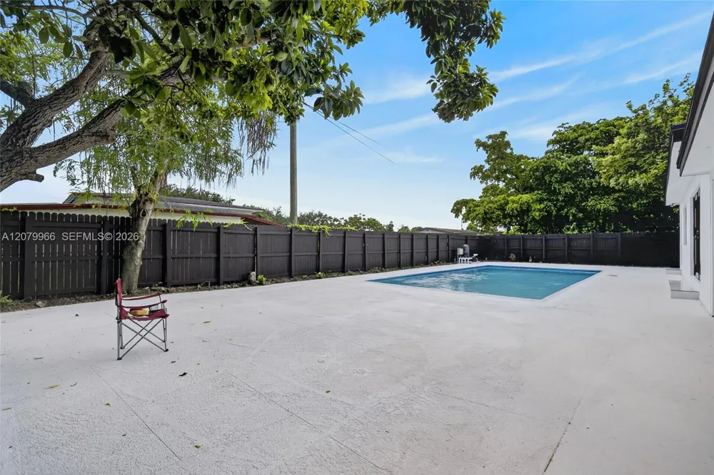 1200 NE 204th Ter Miami, FL 33179