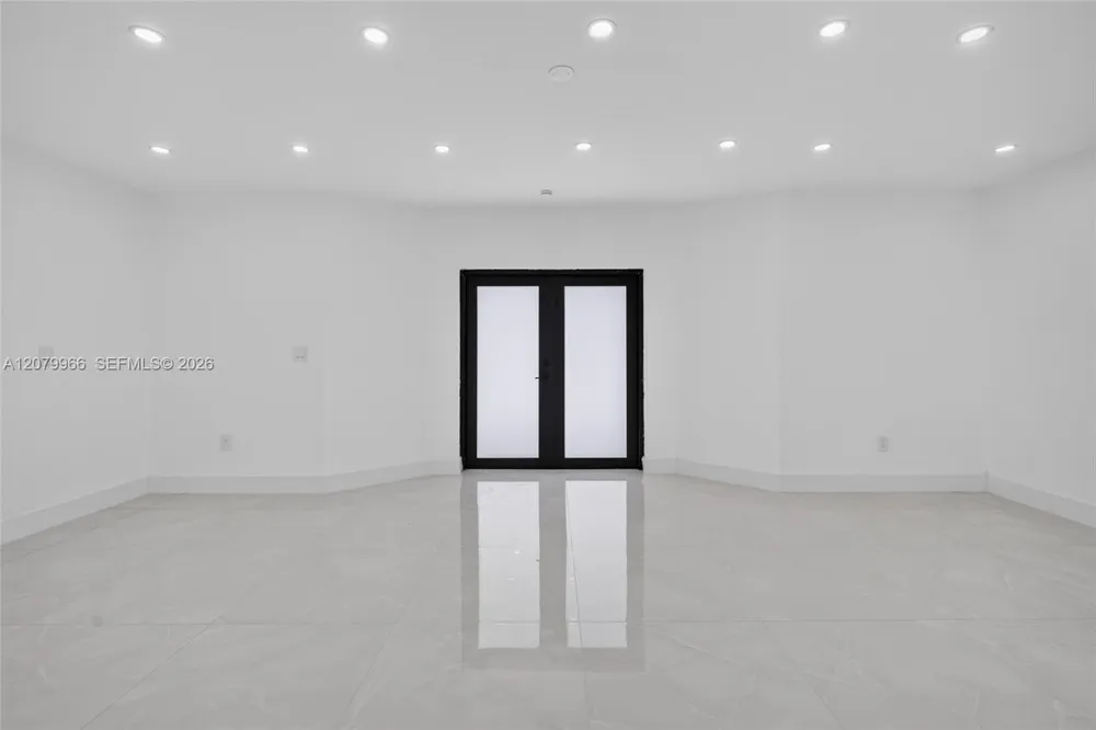 1200 NE 204th Ter Miami, FL 33179