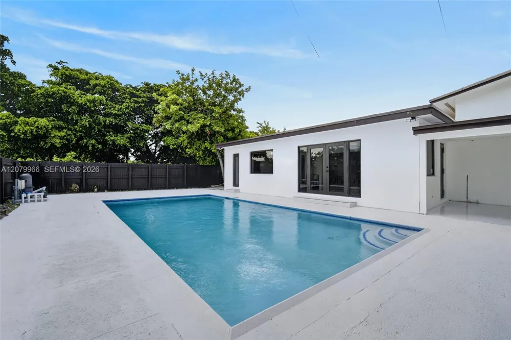 1200 NE 204th Ter Miami, FL 33179