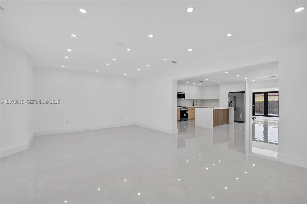 1200 NE 204th Ter Miami, FL 33179