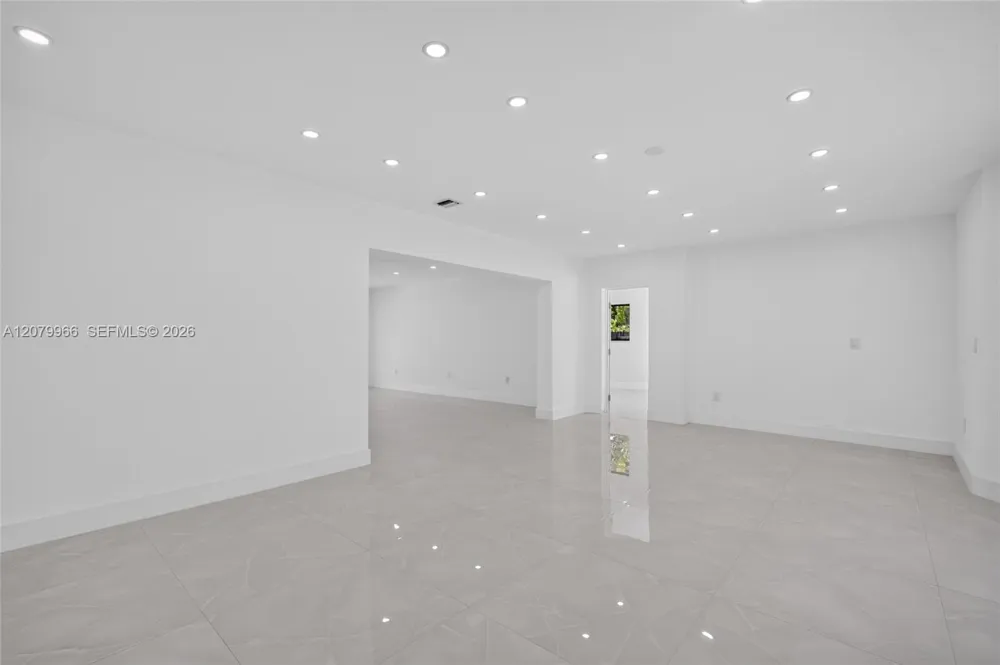 1200 NE 204th Ter Miami, FL 33179