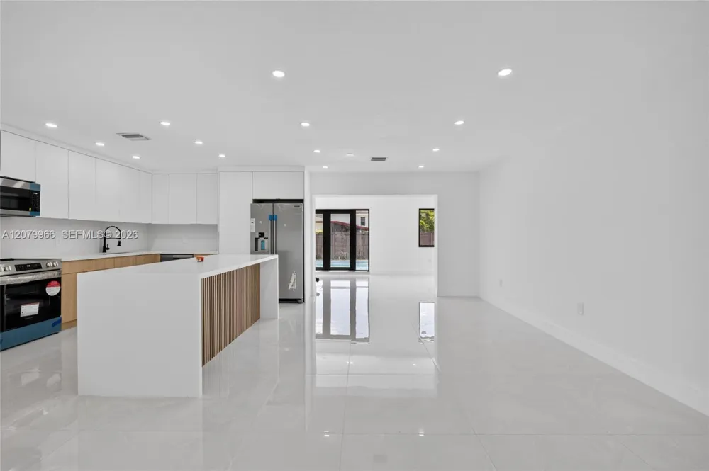 1200 NE 204th Ter Miami, FL 33179
