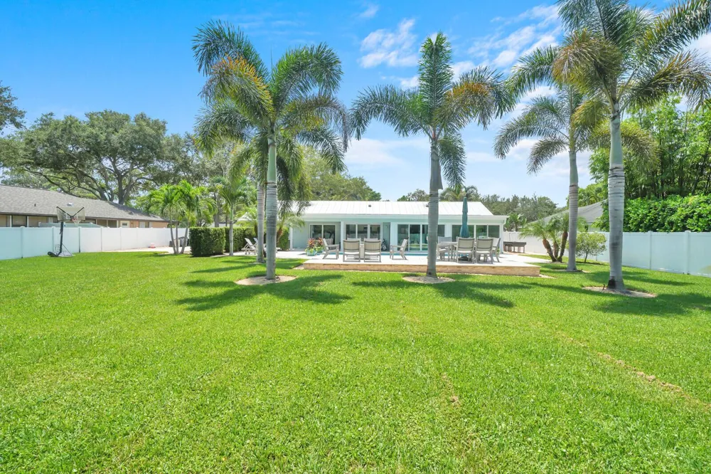 6176 EAGLES NEST DRIVE Jupiter, FL 33458