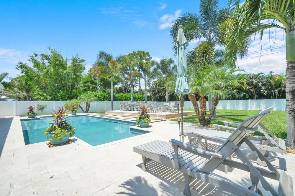 6176 EAGLES NEST DRIVE Jupiter, FL 33458