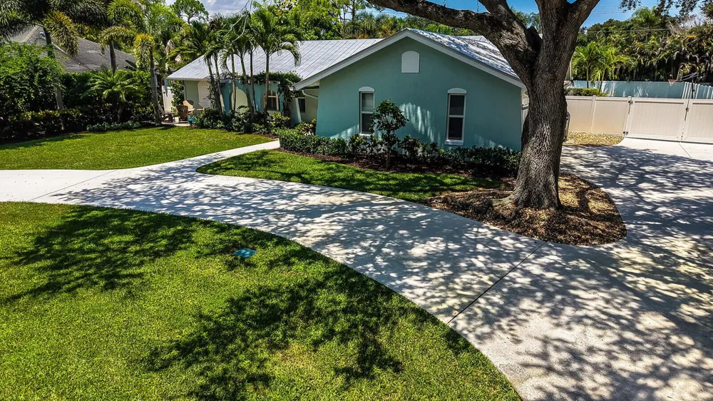 6176 EAGLES NEST DRIVE Jupiter, FL 33458