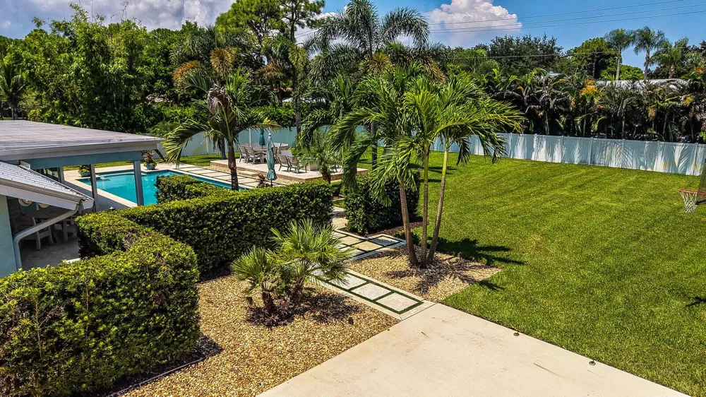 6176 EAGLES NEST DRIVE Jupiter, FL 33458