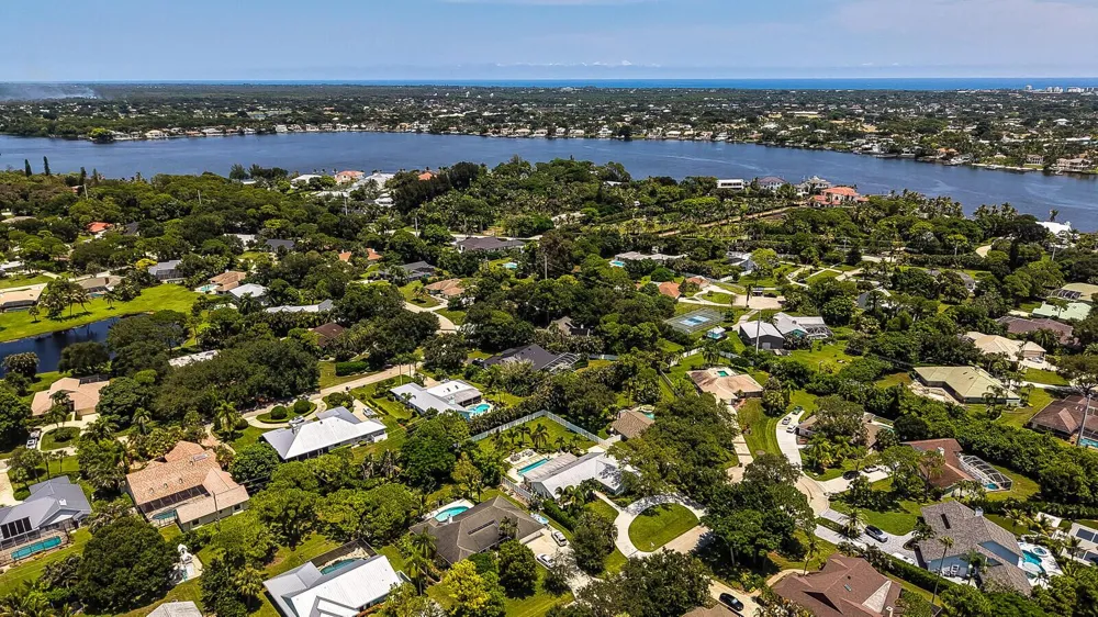 6176 EAGLES NEST DRIVE Jupiter, FL 33458