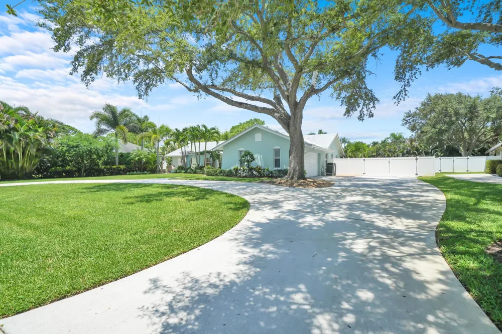 6176 EAGLES NEST DRIVE Jupiter, FL 33458