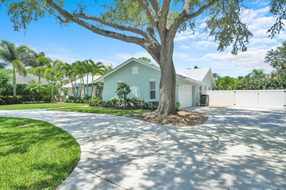 6176 EAGLES NEST DRIVE Jupiter, FL 33458
