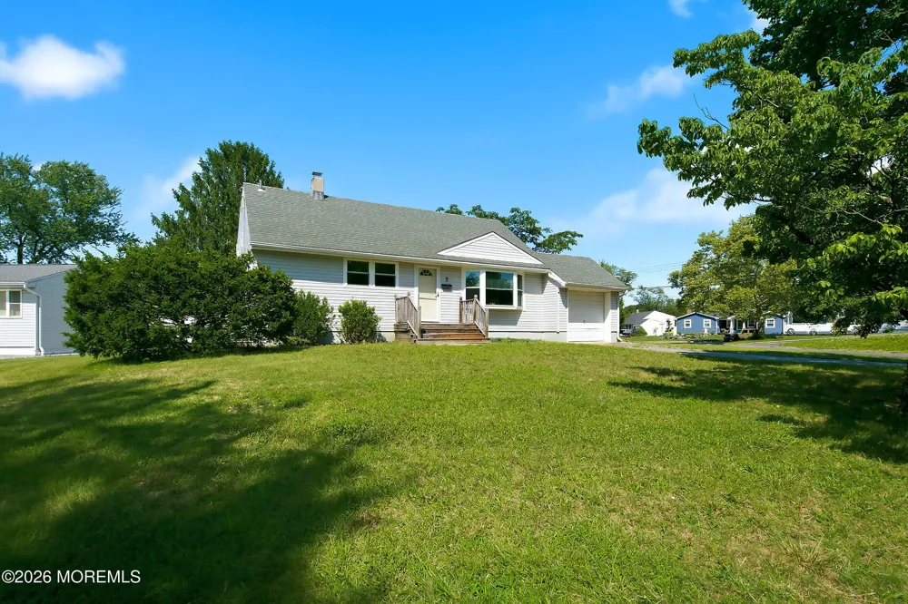 5 Peach Drive Hazlet, NJ 07730
