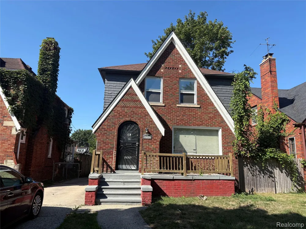5791 Whittier Street Detroit City, MI 48224