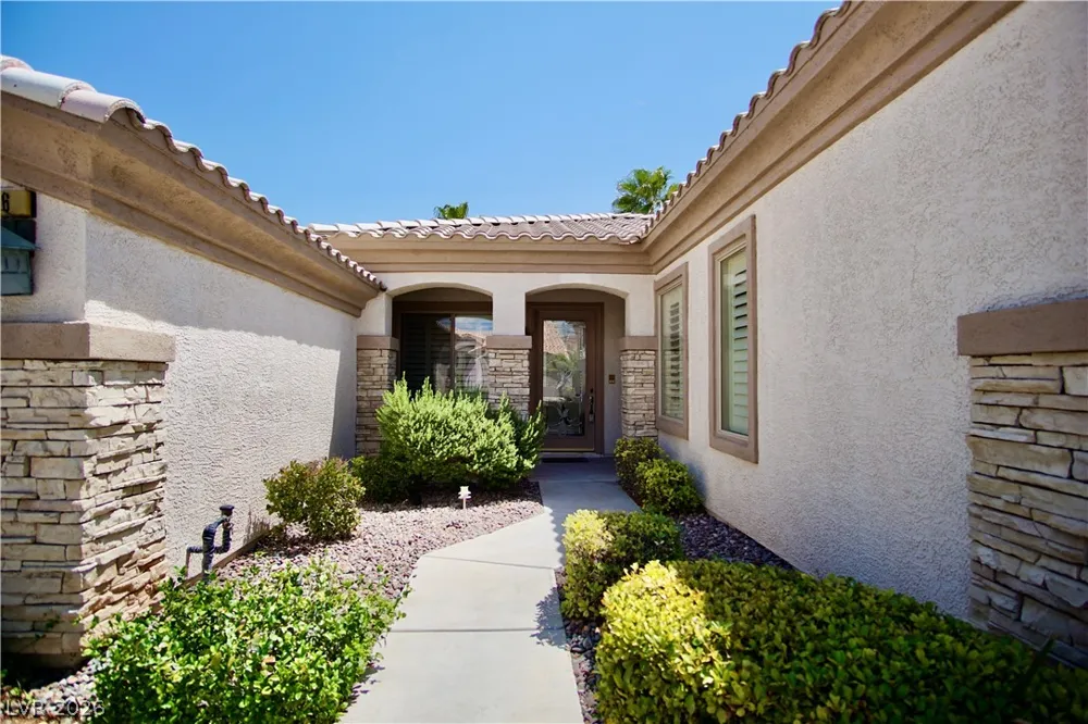 66 Sunset Bay Street Las Vegas, NV 89148