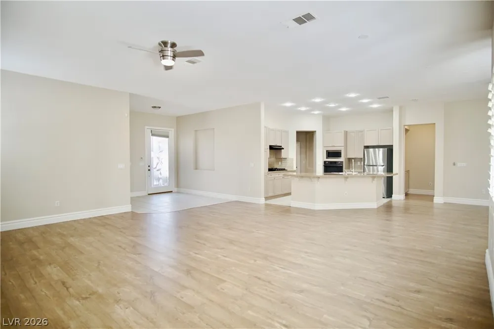 66 Sunset Bay Street Las Vegas, NV 89148