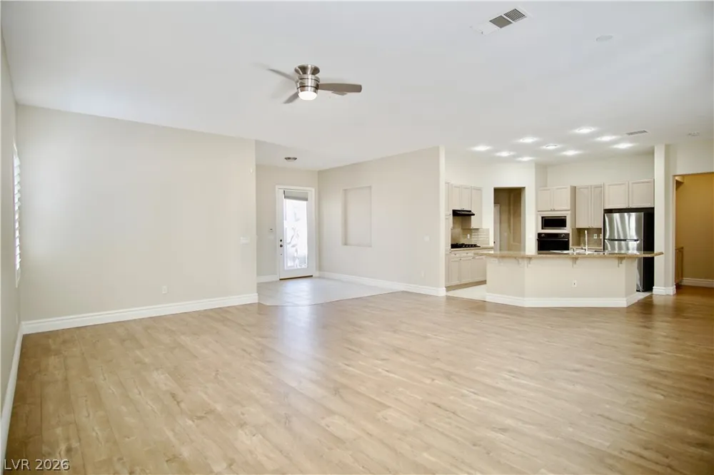 66 Sunset Bay Street Las Vegas, NV 89148
