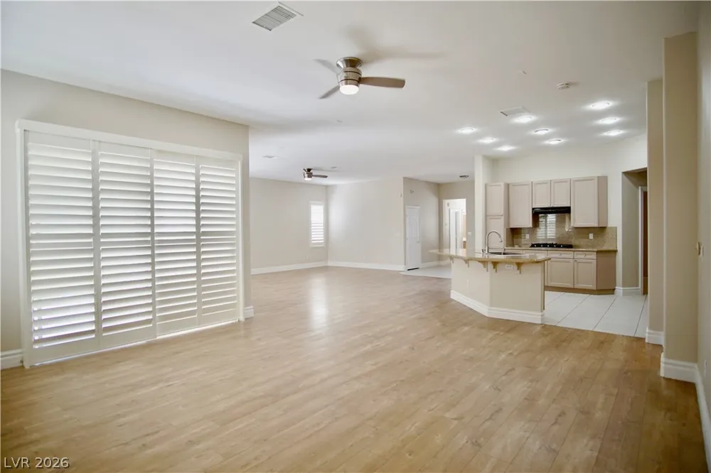 66 Sunset Bay Street Las Vegas, NV 89148