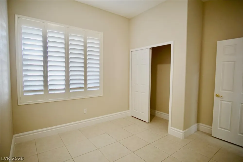 66 Sunset Bay Street Las Vegas, NV 89148