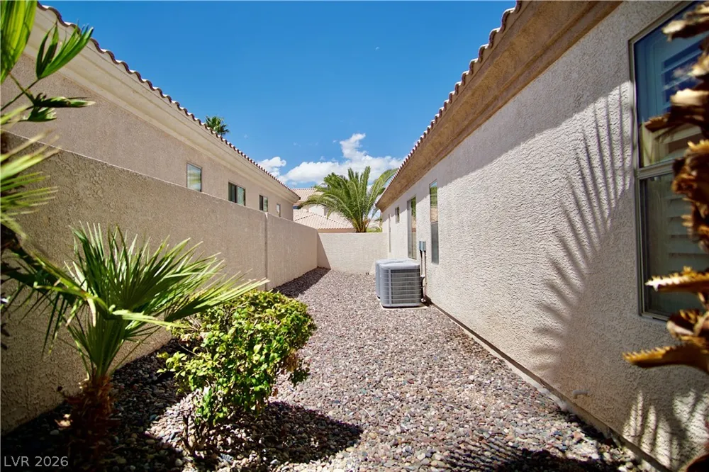 66 Sunset Bay Street Las Vegas, NV 89148