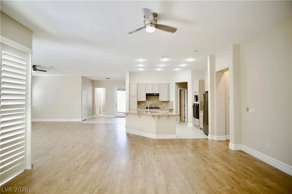 66 Sunset Bay Street Las Vegas, NV 89148