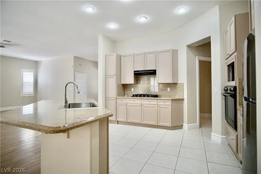 66 Sunset Bay Street Las Vegas, NV 89148