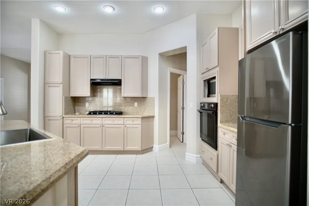 66 Sunset Bay Street Las Vegas, NV 89148