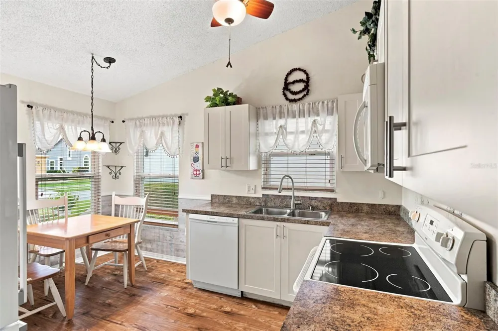 7637 BALHARBOUR DRIVE New Port Richey, FL 34653