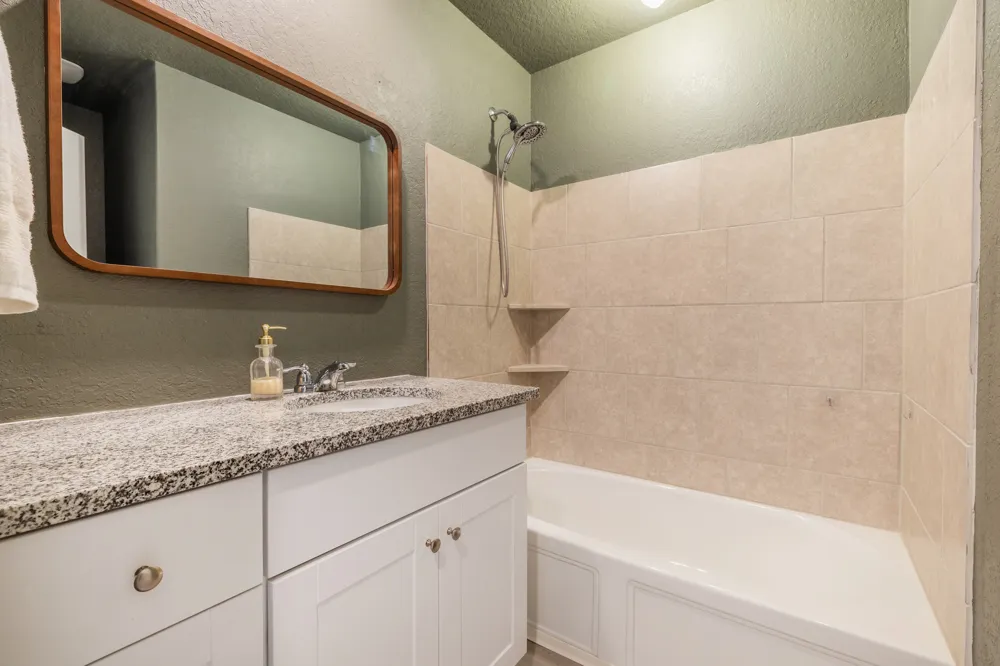 1949 Redstart New Braunfels, TX 78130