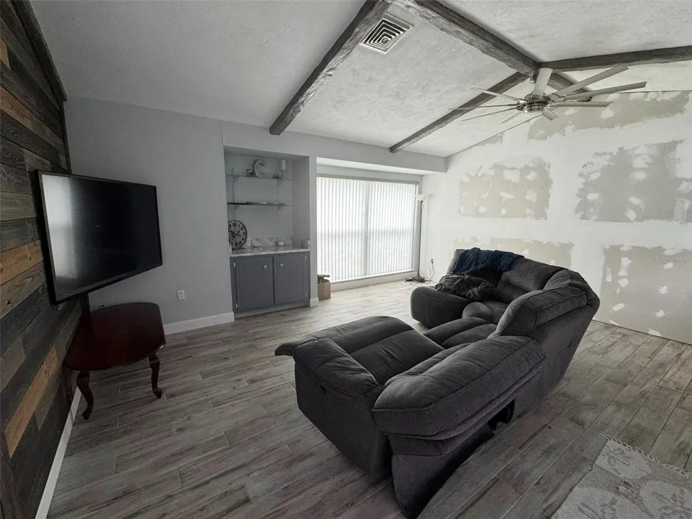 1009 INDIAN HILLS COURT Venice, FL 34293
