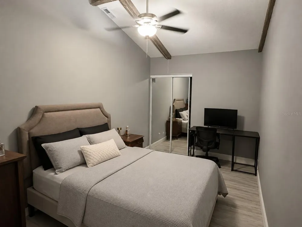 1009 INDIAN HILLS COURT Venice, FL 34293