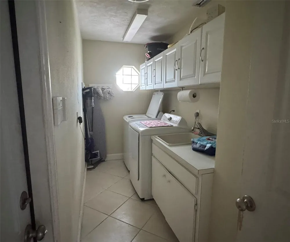 1009 INDIAN HILLS COURT Venice, FL 34293