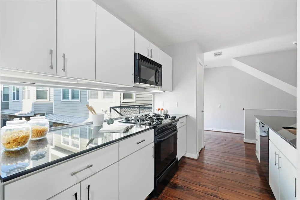 6138 Grand Boulevard Houston, TX 77021