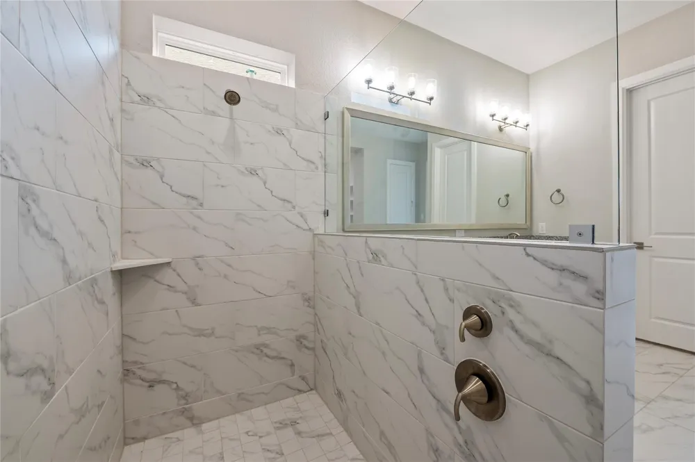 1912 Silver Point Court Friendswood, TX 77546