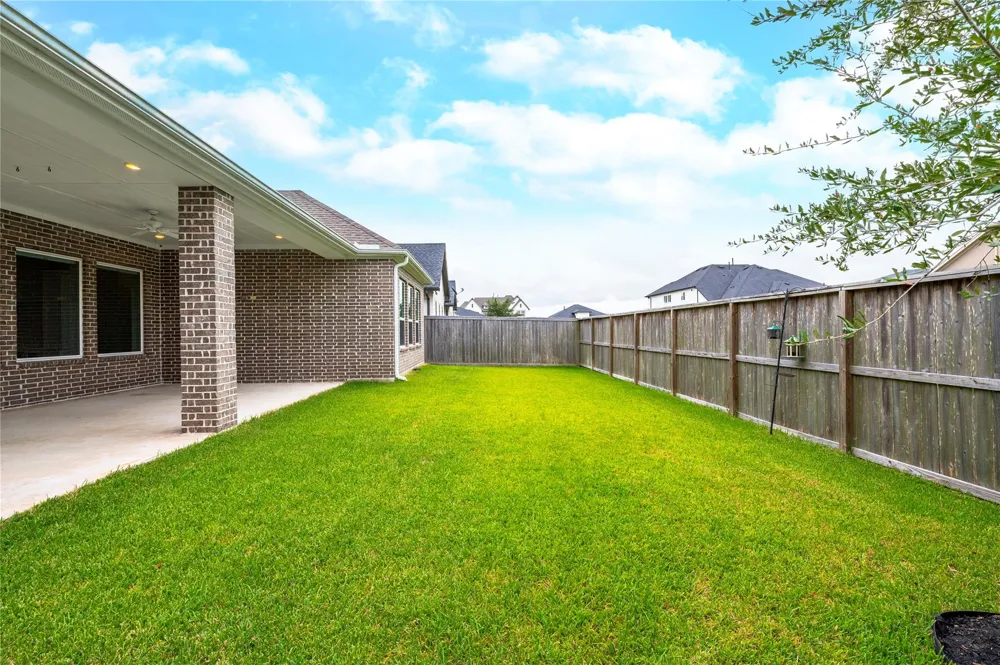 1912 Silver Point Court Friendswood, TX 77546