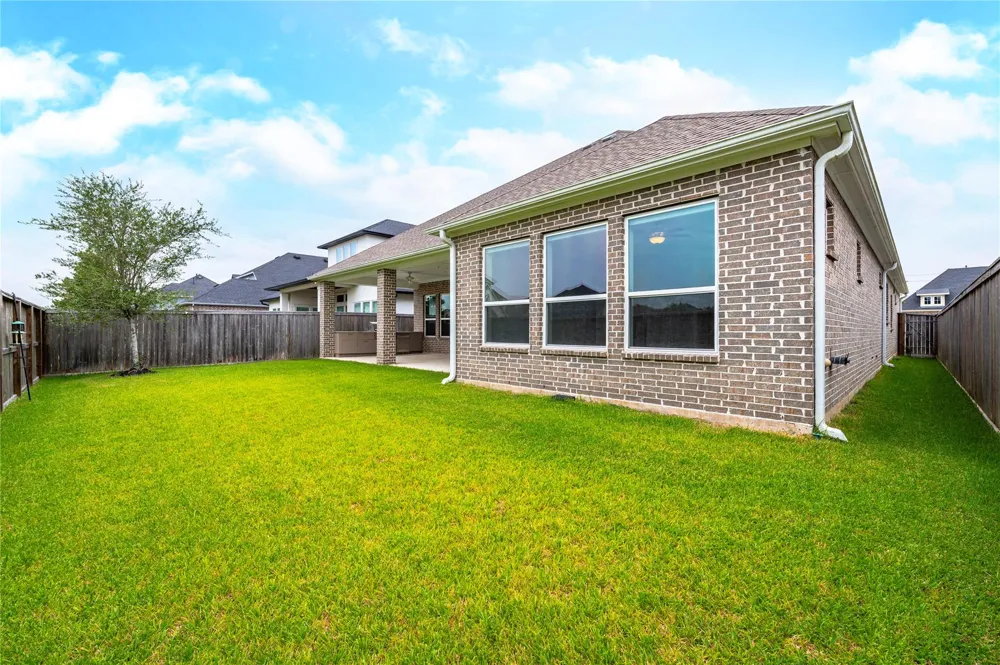 1912 Silver Point Court Friendswood, TX 77546