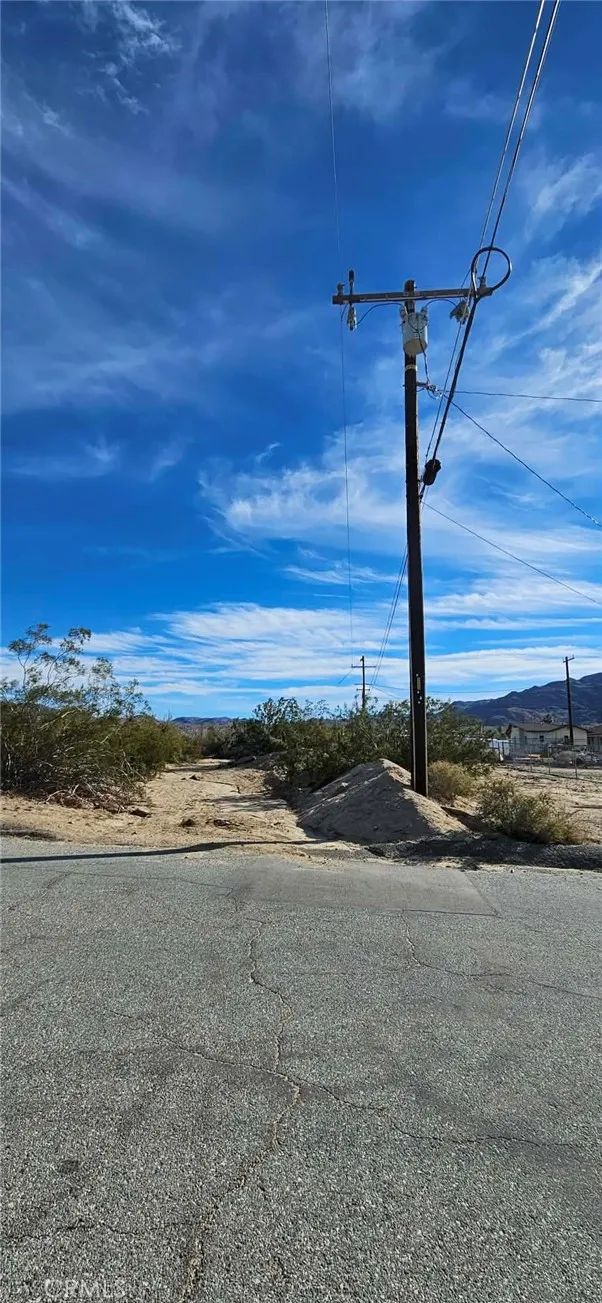 800 Utah Trl. 29 Palms, CA 92277
