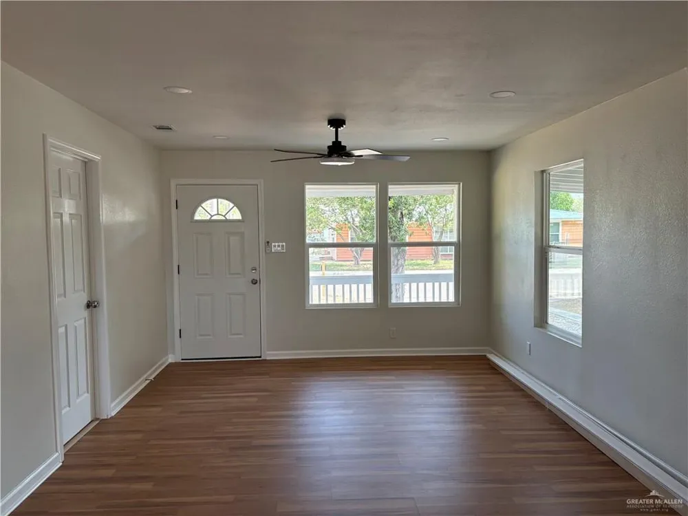1209 E 2nd Street Weslaco, TX 78596