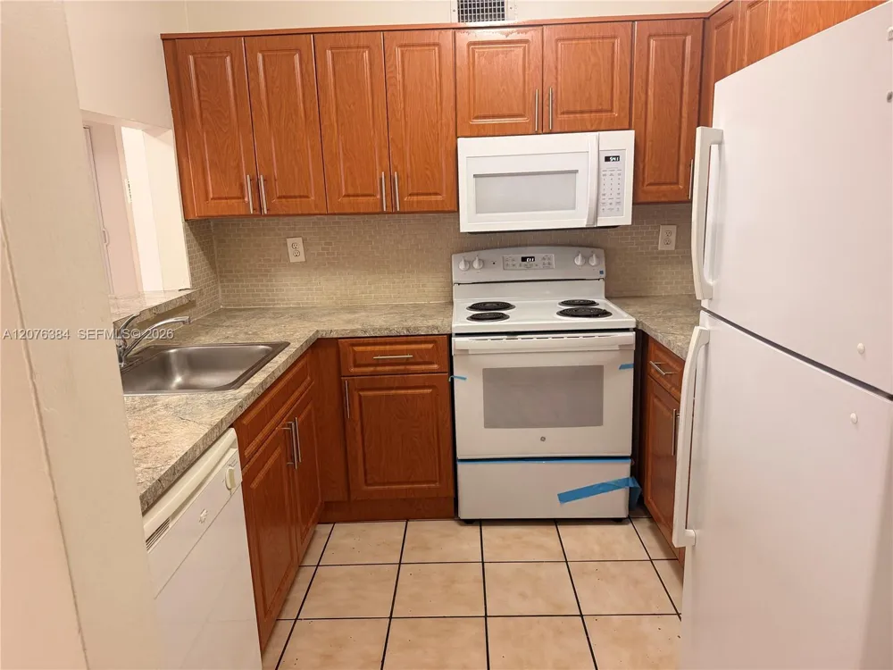 8145 NW 7th St #502 Miami, FL 33126