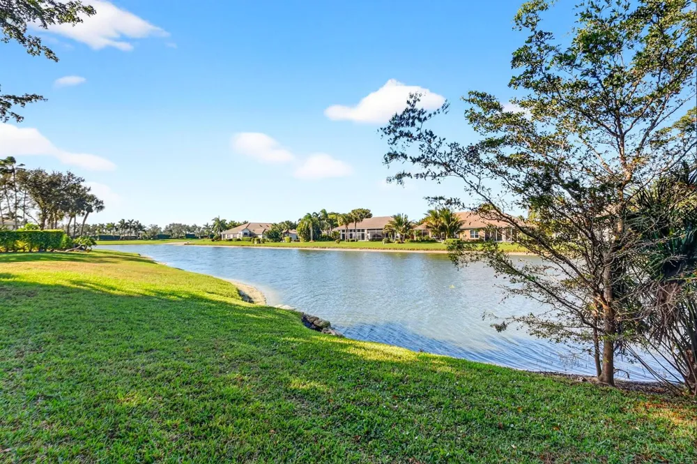 8065 Aberdeen Drive #101 Boynton Beach, FL 33472