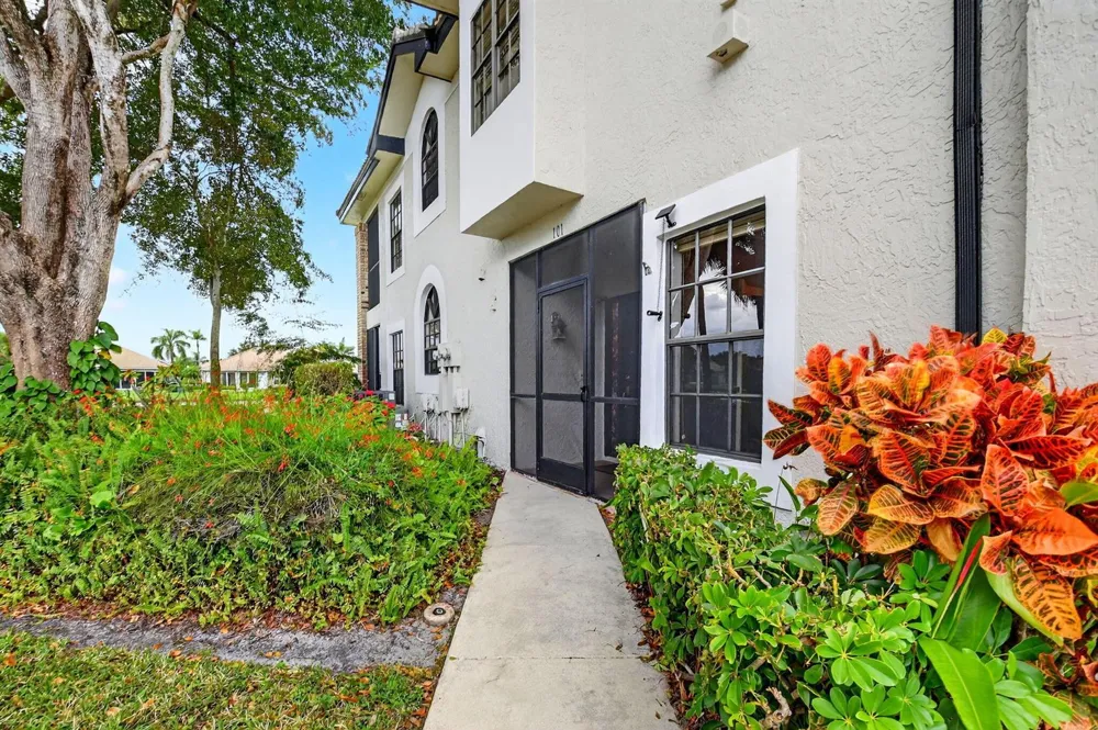 8065 Aberdeen Drive #101 Boynton Beach, FL 33472