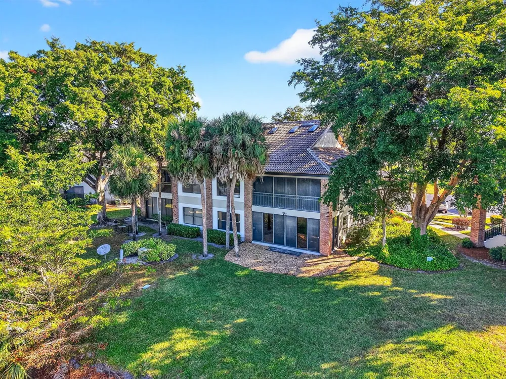 8065 Aberdeen Drive #101 Boynton Beach, FL 33472