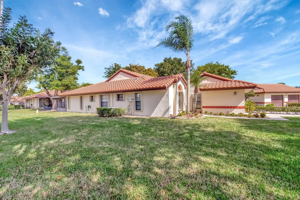 10927 DOLPHIN PALM COURT #A Boynton Beach, FL 33437