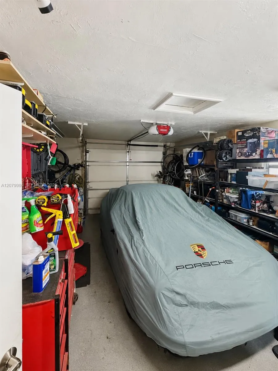 2421 NE 13th St Fort Lauderdale, FL 33304